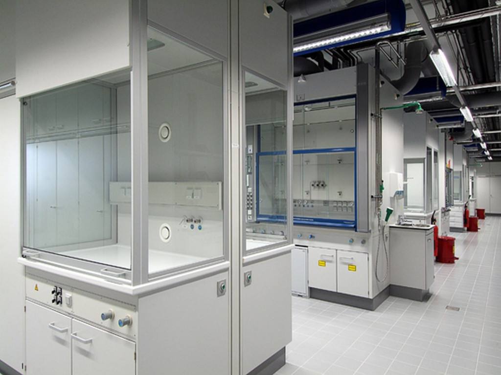 Seven points to pay attention to the correct selection of fume hoods